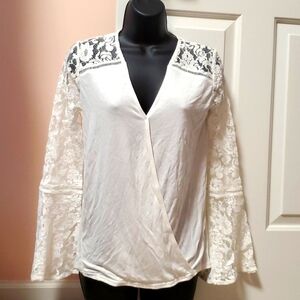 Venus Bell Sleeved Lace Top